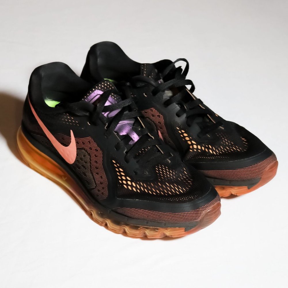 Nike Air Max Running Shoes ▪ Vintage 2014 (Men's Size 13 U.S.)